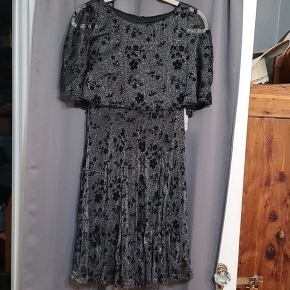 Maison Tara NWT sheath/capelet party dress size 8 - Picture 1 of 12